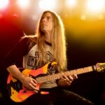 El guitarrista brasileño Alex Meister crea nuevas técnicas para aprender a tocar la guitarra www.sonidosocultos.com