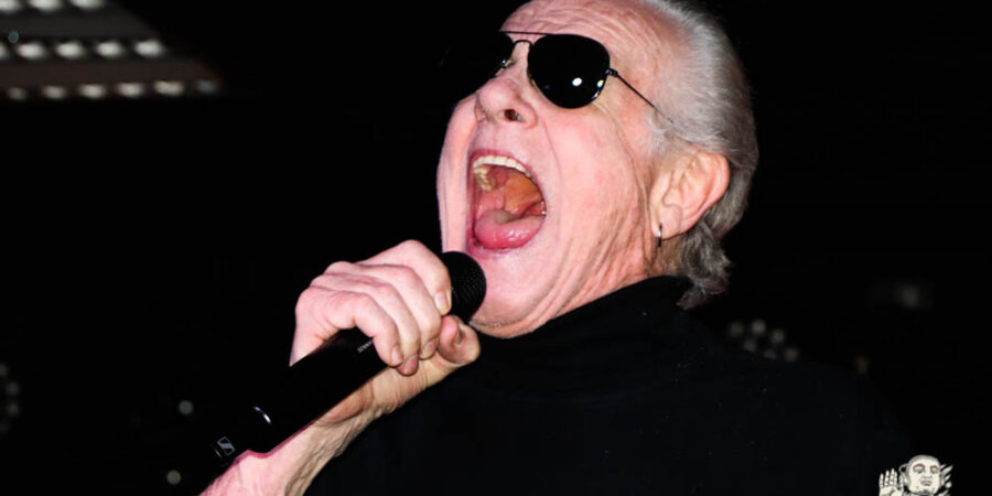 GRAHAM BONNET DESAFIÓ AL TIEMPO Y LE DIO UNA LECCIÓN AL METAL MODERNO