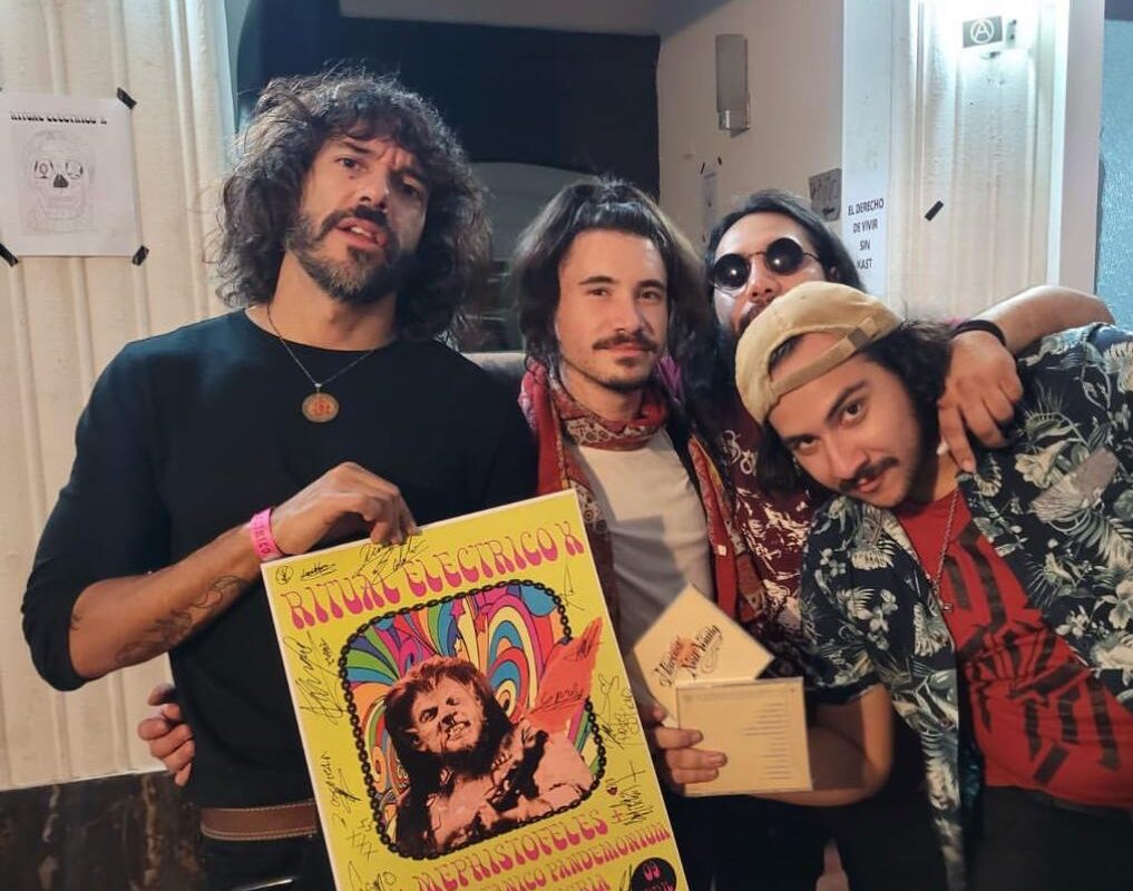 PETERETE Y RITUAL ELÉCTRICO XIII: «EL PATRIMONIO ESTÁ EN LO FAMILIAR»
